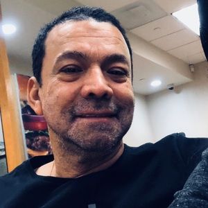 Meet your Posher, Santos